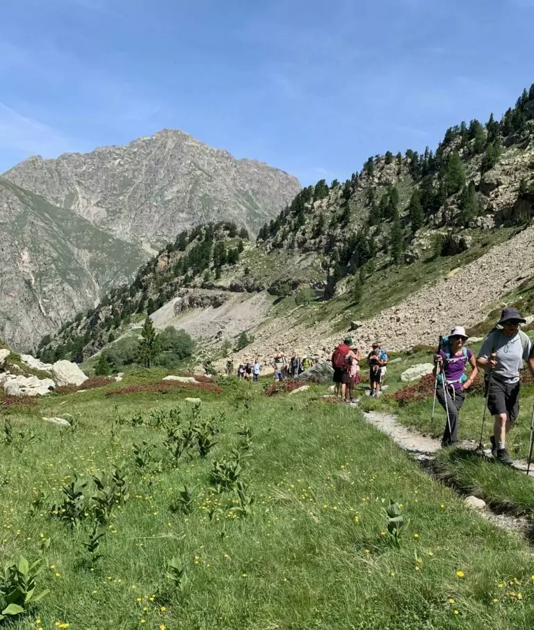 Groupe accompagn&eacute; dans le Mercantour